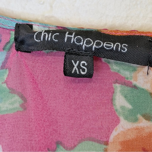 Chic Happens | Vibrant Floral Lace Trim Open Front Kimono Robe Swim Cover-Up - Picture 11 of 12